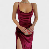 Gabriela - Vestido de veludo com fenda lateral