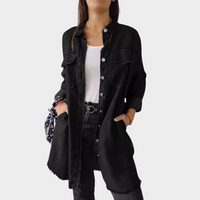 Camisa de ganga com mangas longas e colarinho clássico