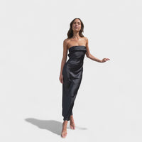 Carmen | Vestido de cetim sem mangas