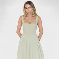 Maribel - Vestido Midi com decote quadrado