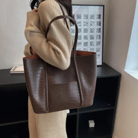 Betina | Bolsa Ombro em Couro Crocodilo Elegante e Versátil
