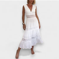 Kim | Vestido em Renda com Decote em V