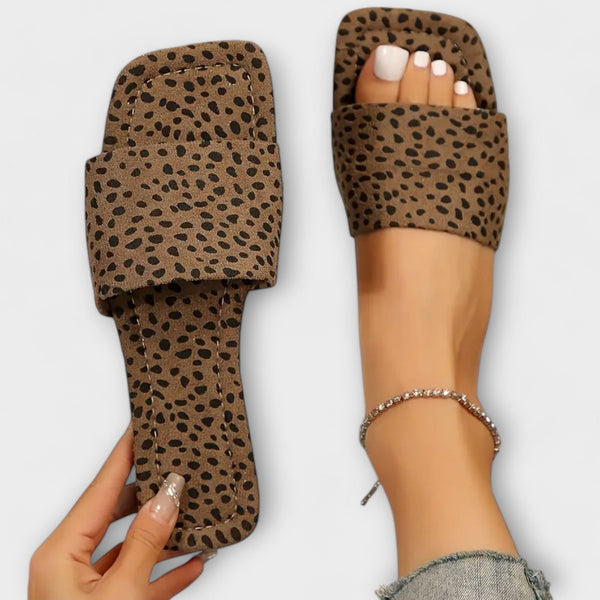 Elisabete-Mocassins rasos com estampado de leopardo