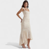 Cesca - Vestido de silhueta escultural