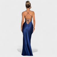 Elena - Vestido de cetim cruzado azul meia-noite